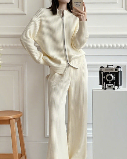 Ensemble Tricot Rayé & Pantalon